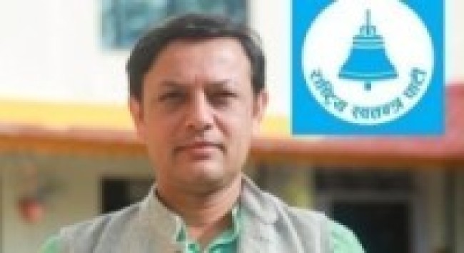 विदेशबाट फर्किएकालाई लक्षित गरी ‘रिटर्नी उद्यमशीलता कार्यक्रम’ सञ्चालनको तयारी छः श्रममन्त्री अर्याल